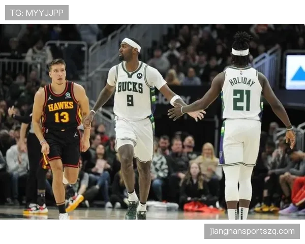 波蒂斯无球切入效率提升，成雄鹿内线关键拼图