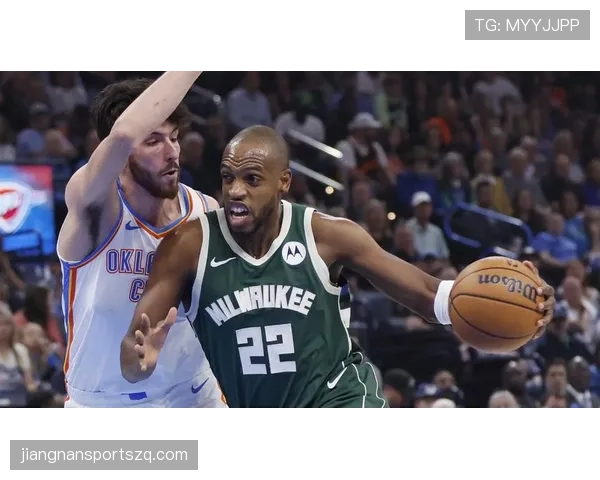 班·西蒙斯突破分球提升球队挡拆效率，明显优于对手核心米德尔顿