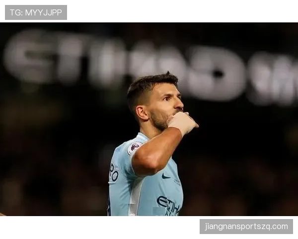 伊萨克与热苏斯对比：终结者风格与多功能前锋的战术角色差异分析