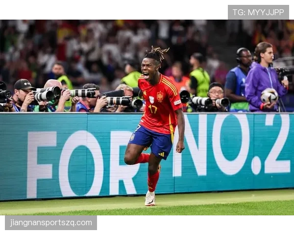 亚马尔连续强强对话中边路爆破撕开防线，新星成色几何？